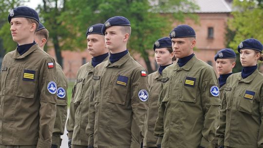 Chełm. Przegląd Musztry Klas Wojskowych [GALERIA ZDJĘĆ]