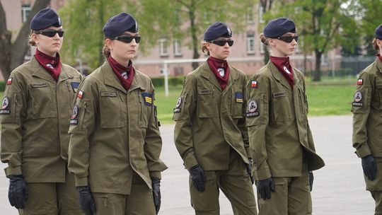 Chełm. Przegląd Musztry Klas Wojskowych [GALERIA ZDJĘĆ]