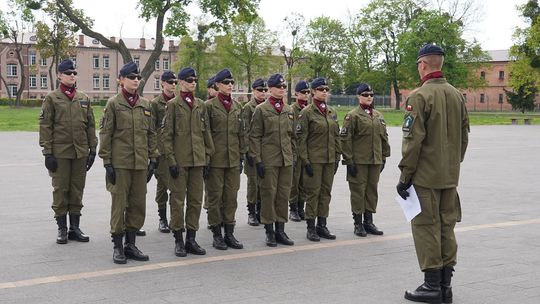 Chełm. Przegląd Musztry Klas Wojskowych [GALERIA ZDJĘĆ]