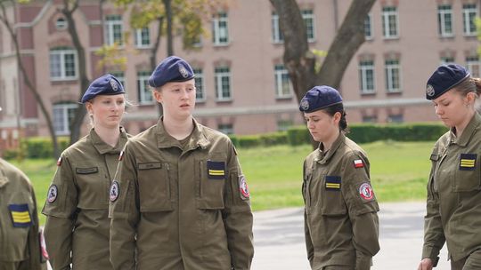 Chełm. Przegląd Musztry Klas Wojskowych [GALERIA ZDJĘĆ]