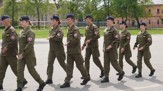 Chełm. Przegląd Musztry Klas Wojskowych [GALERIA ZDJĘĆ]