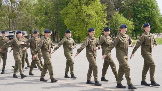Chełm. Przegląd Musztry Klas Wojskowych [GALERIA ZDJĘĆ]