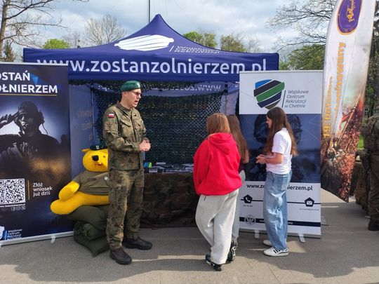 Chełm. Przegląd Musztry Klas Wojskowych [GALERIA ZDJĘĆ]