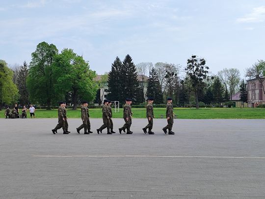 Chełm. Przegląd Musztry Klas Wojskowych [GALERIA ZDJĘĆ]