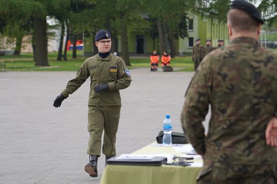 Chełm. Przegląd Musztry Klas Wojskowych [GALERIA ZDJĘĆ]