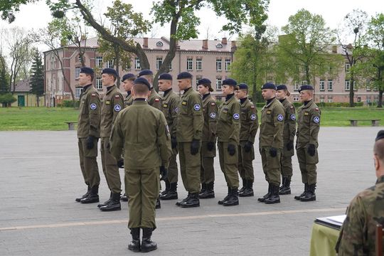 Chełm. Przegląd Musztry Klas Wojskowych [GALERIA ZDJĘĆ]