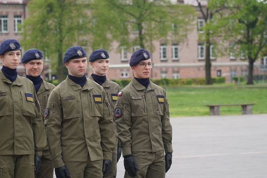 Chełm. Przegląd Musztry Klas Wojskowych [GALERIA ZDJĘĆ]