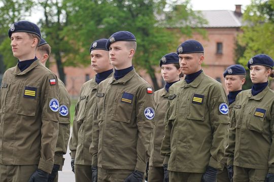 Chełm. Przegląd Musztry Klas Wojskowych [GALERIA ZDJĘĆ]