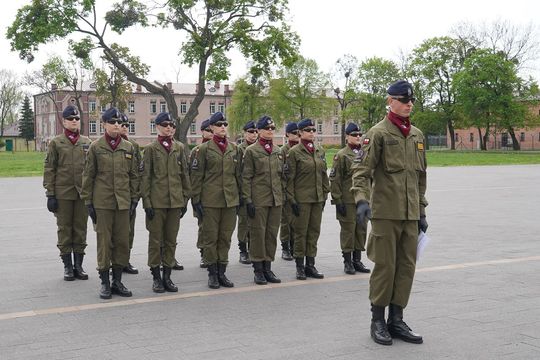 Chełm. Przegląd Musztry Klas Wojskowych [GALERIA ZDJĘĆ]