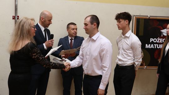 Zakończenie roku klas maturalnych Zespołu Szkół Ekonomicznych i Mundurowych w Chełmie [ZDJĘCIA]