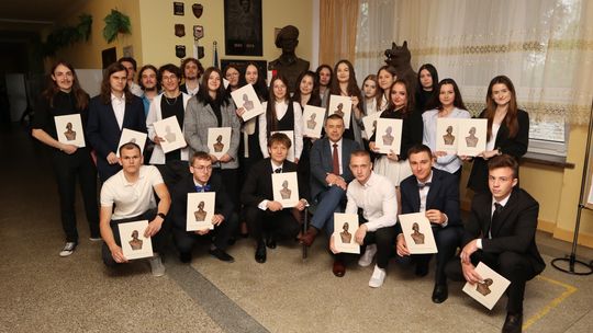 Zakończenie roku klas maturalnych Zespołu Szkół Ekonomicznych i Mundurowych w Chełmie [ZDJĘCIA]