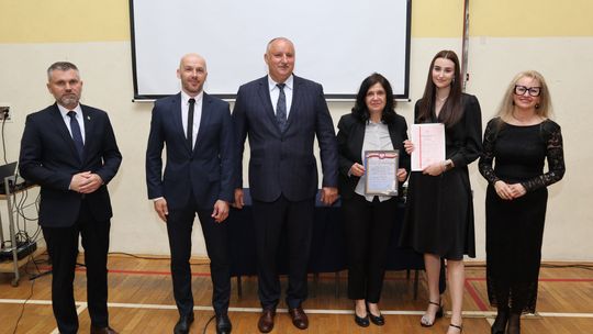 Zakończenie roku klas maturalnych Zespołu Szkół Ekonomicznych i Mundurowych w Chełmie [ZDJĘCIA]