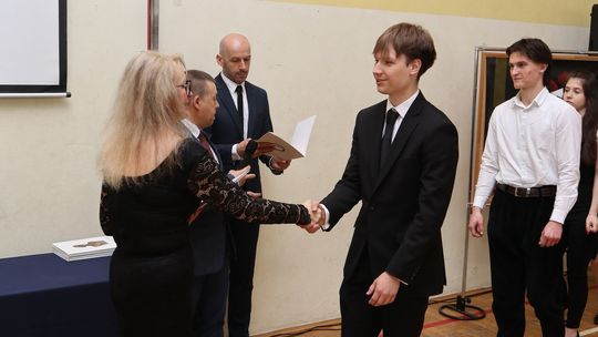 Zakończenie roku klas maturalnych Zespołu Szkół Ekonomicznych i Mundurowych w Chełmie [ZDJĘCIA]