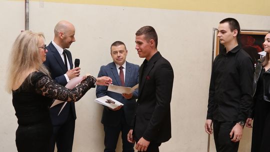 Zakończenie roku klas maturalnych Zespołu Szkół Ekonomicznych i Mundurowych w Chełmie [ZDJĘCIA]