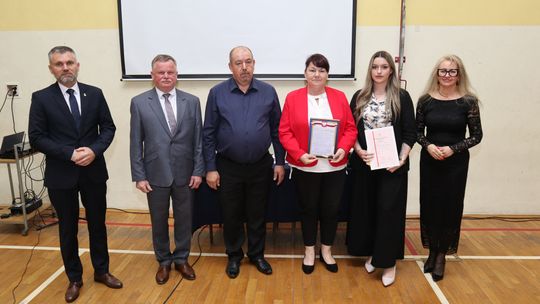 Zakończenie roku klas maturalnych Zespołu Szkół Ekonomicznych i Mundurowych w Chełmie [ZDJĘCIA]