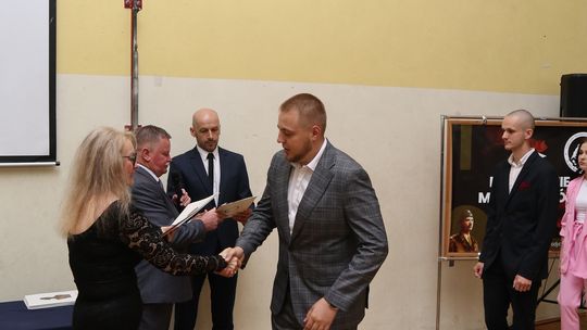 Zakończenie roku klas maturalnych Zespołu Szkół Ekonomicznych i Mundurowych w Chełmie [ZDJĘCIA]