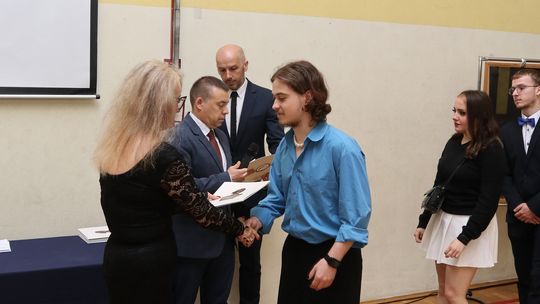 Zakończenie roku klas maturalnych Zespołu Szkół Ekonomicznych i Mundurowych w Chełmie [ZDJĘCIA]