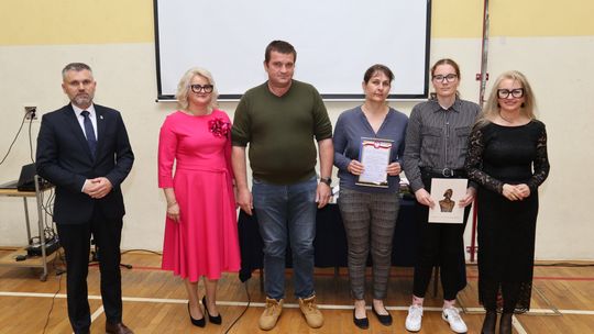 Zakończenie roku klas maturalnych Zespołu Szkół Ekonomicznych i Mundurowych w Chełmie [ZDJĘCIA]