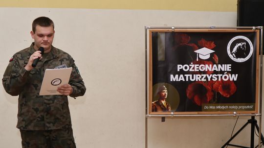 Zakończenie roku klas maturalnych Zespołu Szkół Ekonomicznych i Mundurowych w Chełmie [ZDJĘCIA]