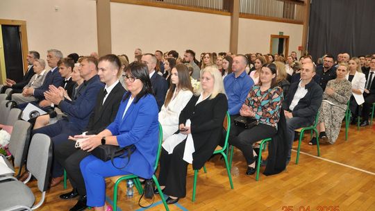 Uroczyste zakończenie roku klas maturalnych w I Liceum Ogólnokształcącym w Chełmie [GALERIA ZDJĘĆ]