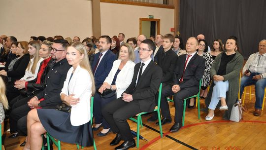 Uroczyste zakończenie roku klas maturalnych w I Liceum Ogólnokształcącym w Chełmie [GALERIA ZDJĘĆ]