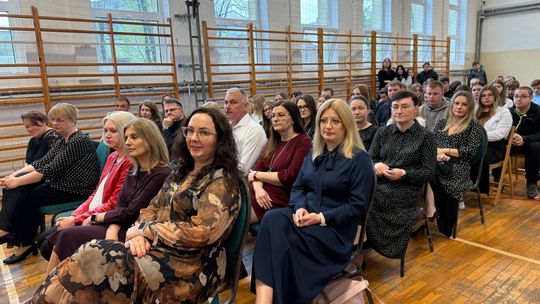 Uroczyste Pożegnanie Maturzystów 2025 w Zespole Szkół Nr 1 im. Tadeusza Kościuszki w Krasnymstawie [GALERIA ZDJĘĆ]