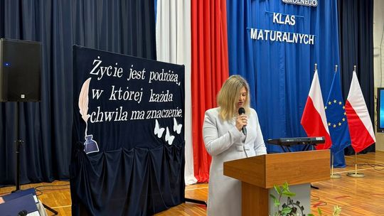 Uroczyste Pożegnanie Maturzystów 2025 w Zespole Szkół Nr 1 im. Tadeusza Kościuszki w Krasnymstawie [GALERIA ZDJĘĆ]