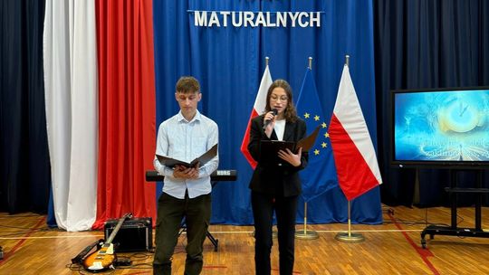 Uroczyste Pożegnanie Maturzystów 2025 w Zespole Szkół Nr 1 im. Tadeusza Kościuszki w Krasnymstawie [GALERIA ZDJĘĆ]