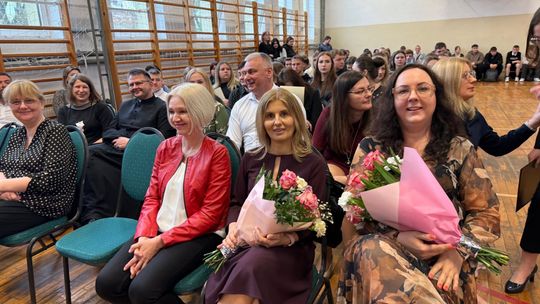 Uroczyste Pożegnanie Maturzystów 2025 w Zespole Szkół Nr 1 im. Tadeusza Kościuszki w Krasnymstawie [GALERIA ZDJĘĆ]