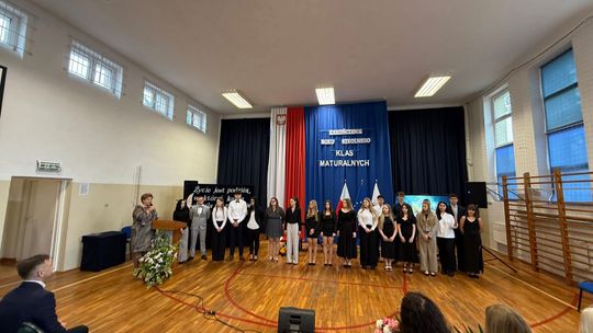 Uroczyste Pożegnanie Maturzystów 2025 w Zespole Szkół Nr 1 im. Tadeusza Kościuszki w Krasnymstawie [GALERIA ZDJĘĆ]