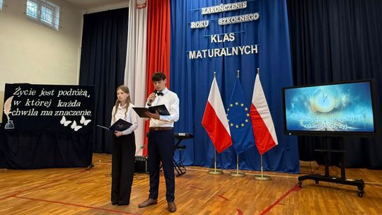 Uroczyste Pożegnanie Maturzystów 2025 w Zespole Szkół Nr 1 im. Tadeusza Kościuszki w Krasnymstawie [GALERIA ZDJĘĆ]