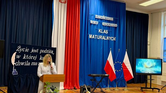 Uroczyste Pożegnanie Maturzystów 2025 w Zespole Szkół Nr 1 im. Tadeusza Kościuszki w Krasnymstawie [GALERIA ZDJĘĆ]