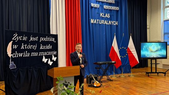 Uroczyste Pożegnanie Maturzystów 2025 w Zespole Szkół Nr 1 im. Tadeusza Kościuszki w Krasnymstawie [GALERIA ZDJĘĆ]