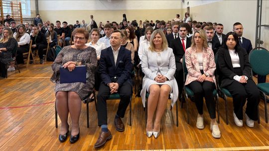 Uroczyste Pożegnanie Maturzystów 2025 w Zespole Szkół Nr 1 im. Tadeusza Kościuszki w Krasnymstawie [GALERIA ZDJĘĆ]
