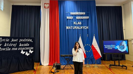 Uroczyste Pożegnanie Maturzystów 2025 w Zespole Szkół Nr 1 im. Tadeusza Kościuszki w Krasnymstawie [GALERIA ZDJĘĆ]