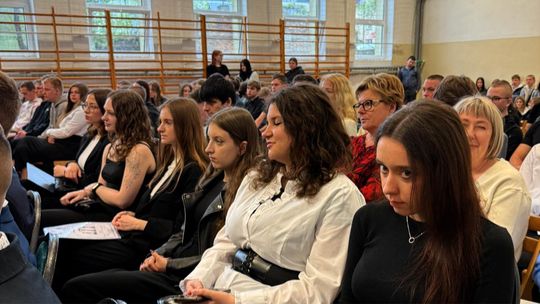 Uroczyste Pożegnanie Maturzystów 2025 w Zespole Szkół Nr 1 im. Tadeusza Kościuszki w Krasnymstawie [GALERIA ZDJĘĆ]