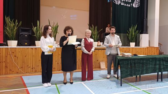 Uroczyste zakończenie roku klas czwartych w IV Liceum Ogólnokształcącym w Chełmie [GALERIA ZDJĘĆ]