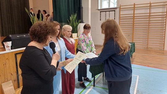 Uroczyste zakończenie roku klas czwartych w IV Liceum Ogólnokształcącym w Chełmie [GALERIA ZDJĘĆ]