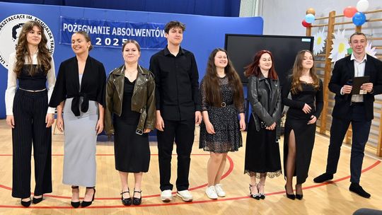 Zakończenie roku absolwentów Liceum Ogólnokształcącego w Siedliszczu [GALERIA ZDJĘĆ]