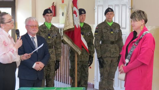 Zakończenie roku szkolnego uczniów klasy czwartej w Liceum Ogólnokształcącym w Dubience [GALERIA ZDJĘĆ]