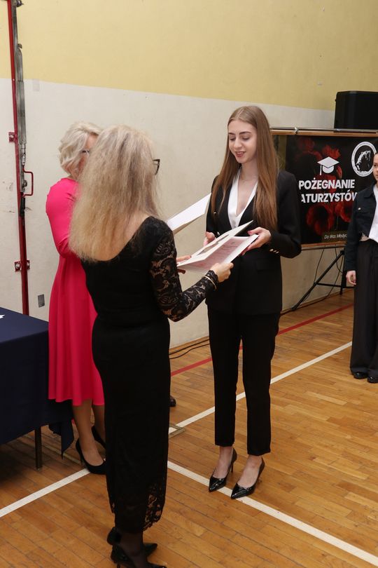 Zakończenie roku klas maturalnych Zespołu Szkół Ekonomicznych i Mundurowych w Chełmie [ZDJĘCIA]