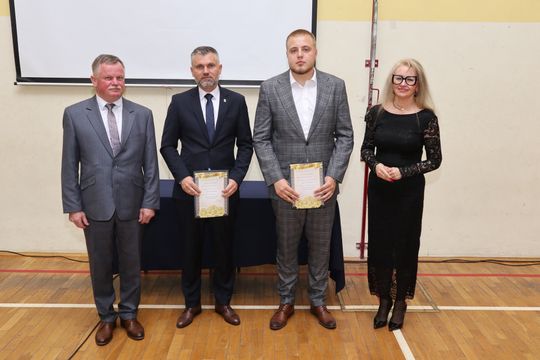 Zakończenie roku klas maturalnych Zespołu Szkół Ekonomicznych i Mundurowych w Chełmie [ZDJĘCIA]