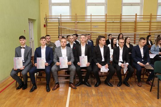 Zakończenie roku klas maturalnych Zespołu Szkół Ekonomicznych i Mundurowych w Chełmie [ZDJĘCIA]