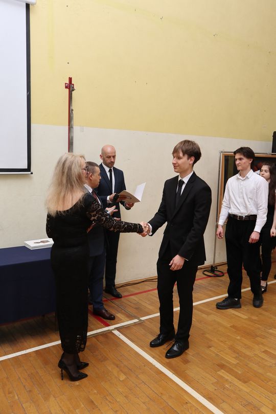 Zakończenie roku klas maturalnych Zespołu Szkół Ekonomicznych i Mundurowych w Chełmie [ZDJĘCIA]