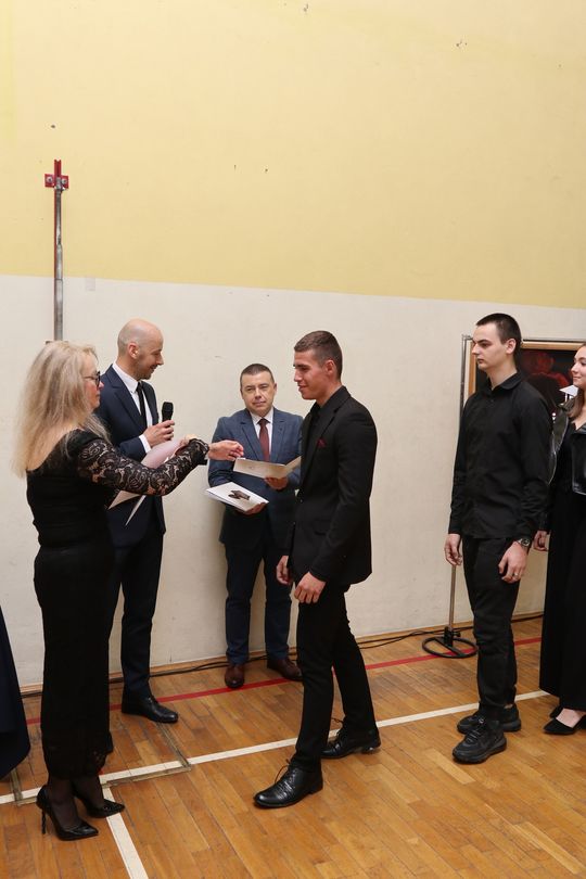 Zakończenie roku klas maturalnych Zespołu Szkół Ekonomicznych i Mundurowych w Chełmie [ZDJĘCIA]