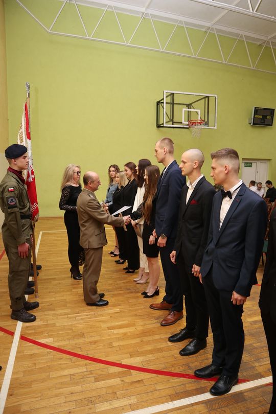 Zakończenie roku klas maturalnych Zespołu Szkół Ekonomicznych i Mundurowych w Chełmie [ZDJĘCIA]