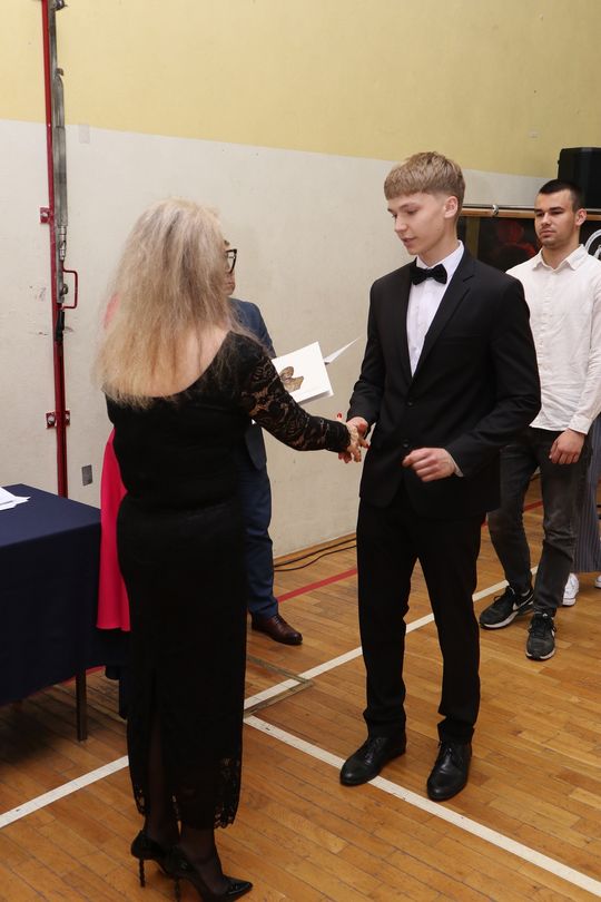 Zakończenie roku klas maturalnych Zespołu Szkół Ekonomicznych i Mundurowych w Chełmie [ZDJĘCIA]