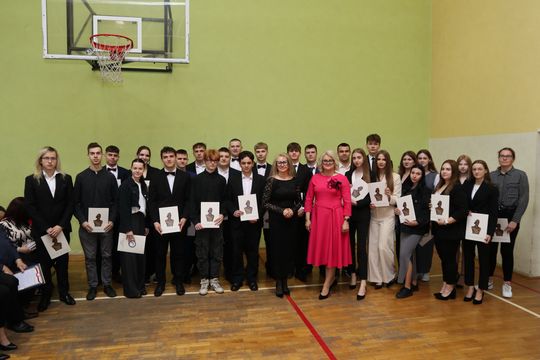 Zakończenie roku klas maturalnych Zespołu Szkół Ekonomicznych i Mundurowych w Chełmie [ZDJĘCIA]