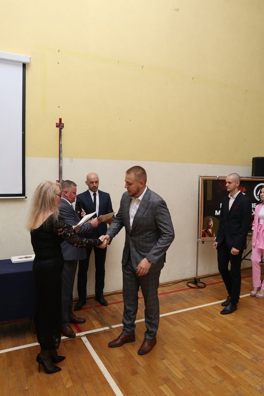 Zakończenie roku klas maturalnych Zespołu Szkół Ekonomicznych i Mundurowych w Chełmie [ZDJĘCIA]