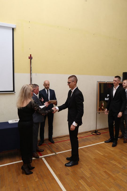 Zakończenie roku klas maturalnych Zespołu Szkół Ekonomicznych i Mundurowych w Chełmie [ZDJĘCIA]